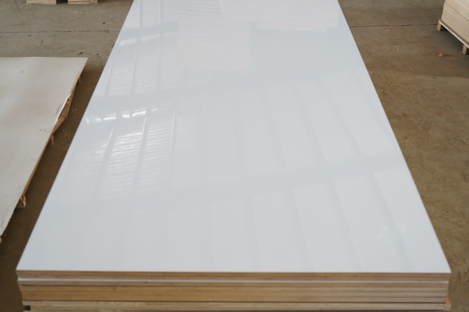 High Gloss Melamine Mdf Sheet 4x8 For Furniture Decoration